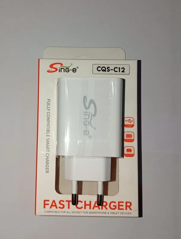 Kepala Charger CQS-C12 Putih