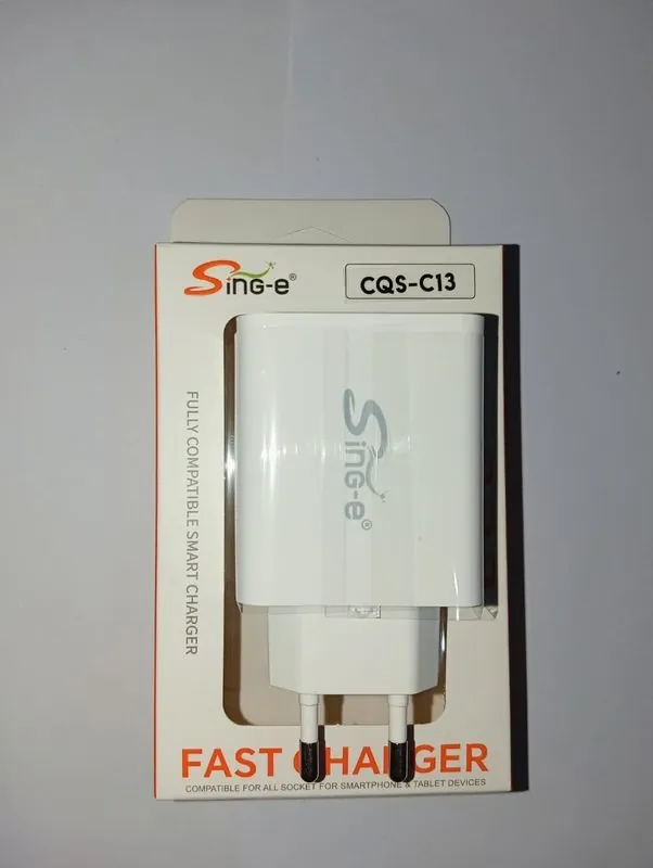 Kepala Charger CQS-C13 Putih