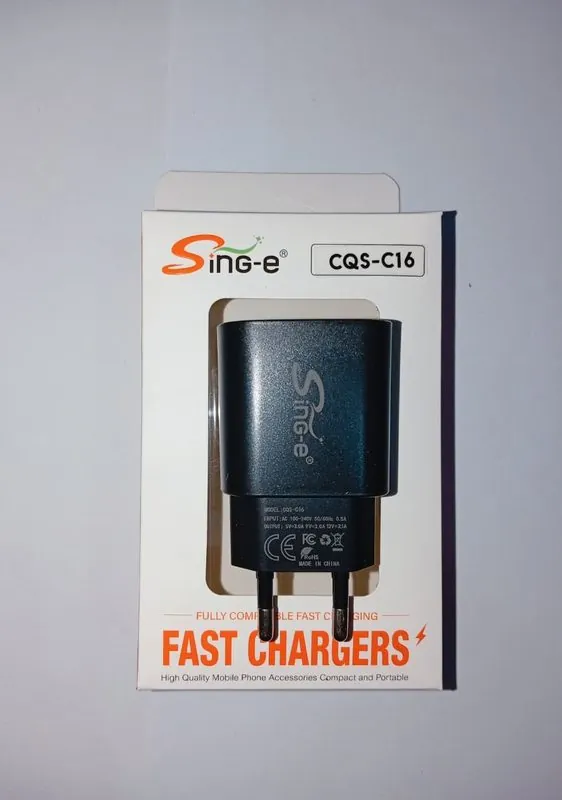 Kepala Charger CQS-C16 Hitam