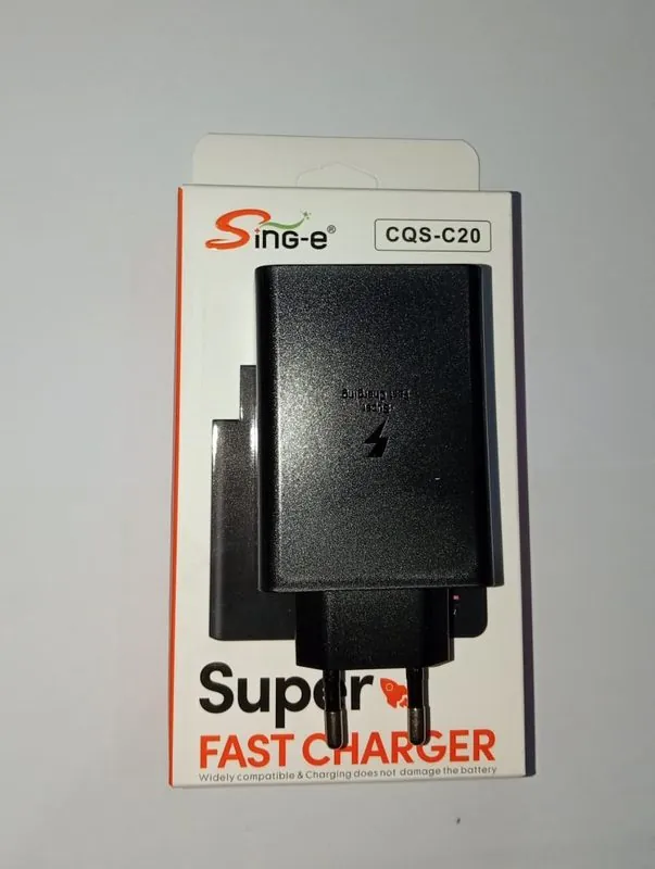 Kepala Charger CQS-C20 Hitam